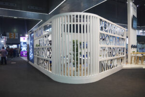 design stand ferial